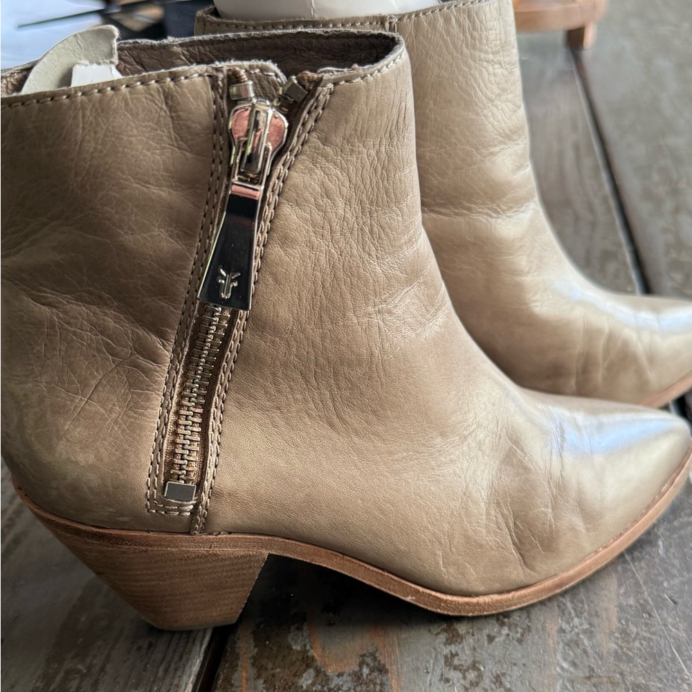 Frye Lila Zip Bootie